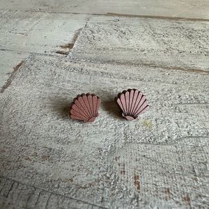 Sea shell wooden earrings